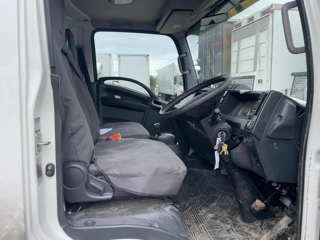 Photo '11' of Isuzu N Series NPR425 Box Body