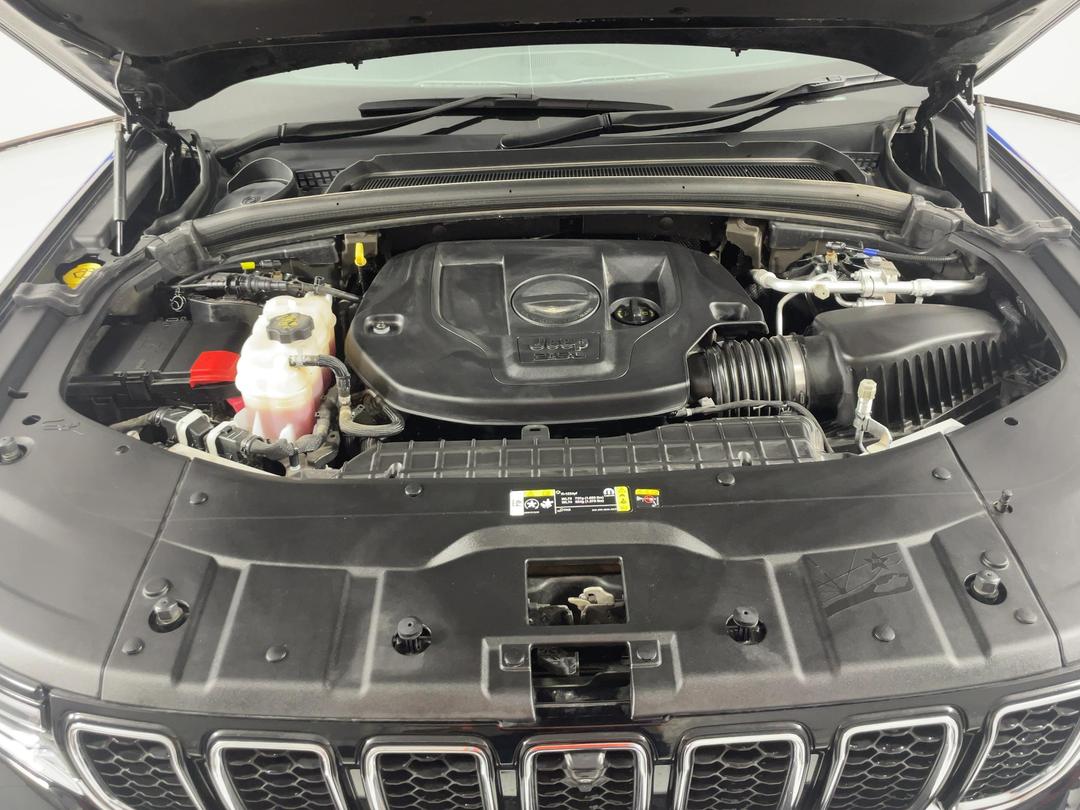 Photo '13' of Jeep Grand Cherokee