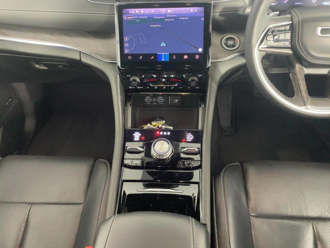 Photo '18' of Jeep Grand Cherokee