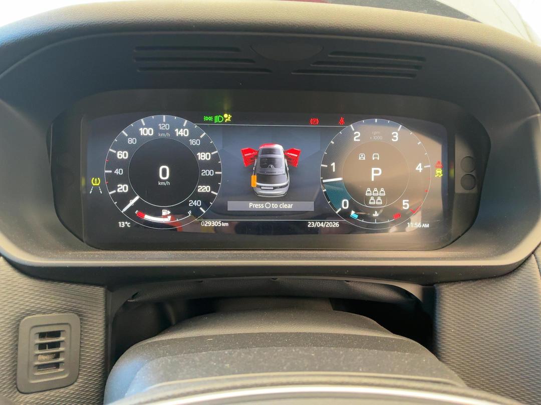 Photo '18' of Land Rover Discovery D250 Dynamic SE