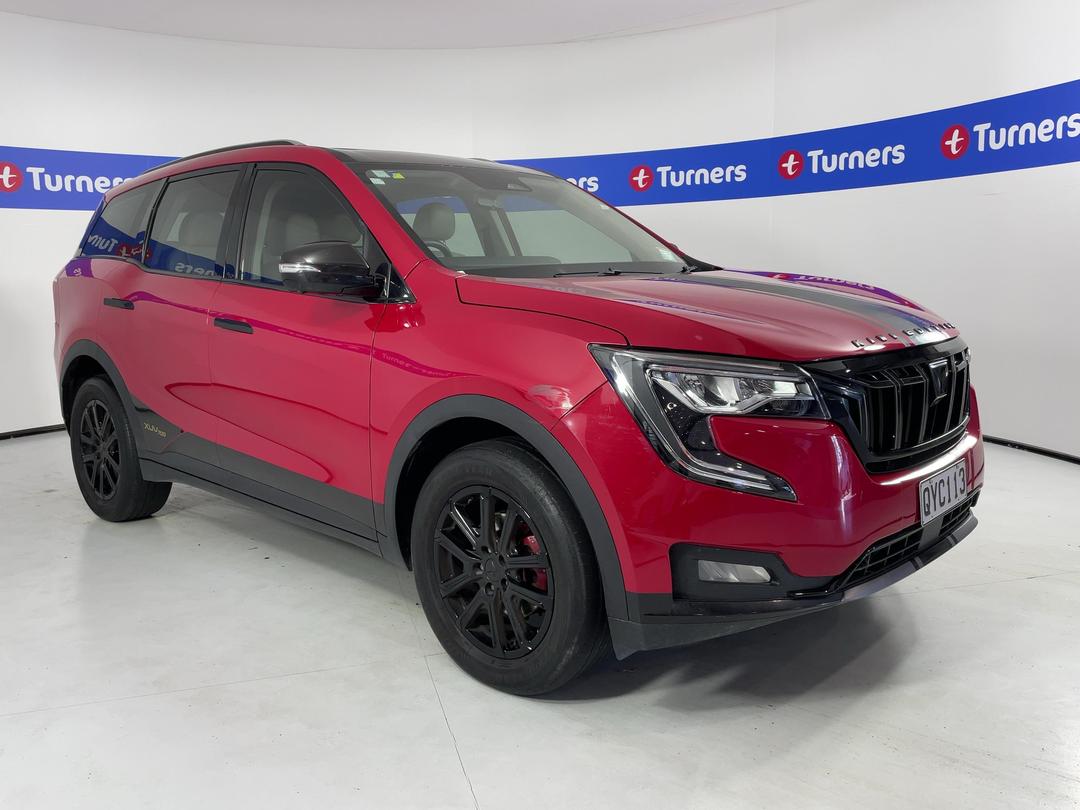Photo '1' of Mahindra XUV