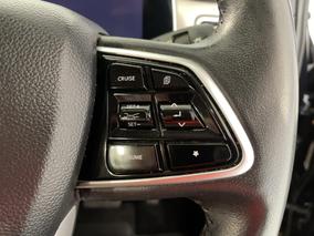 Photo '27' of Mahindra XUV