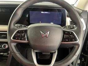 Photo '29' of Mahindra XUV