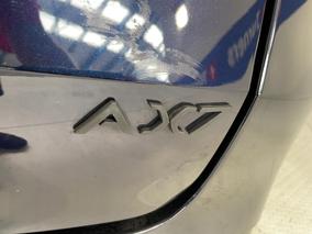 Photo '38' of Mahindra XUV