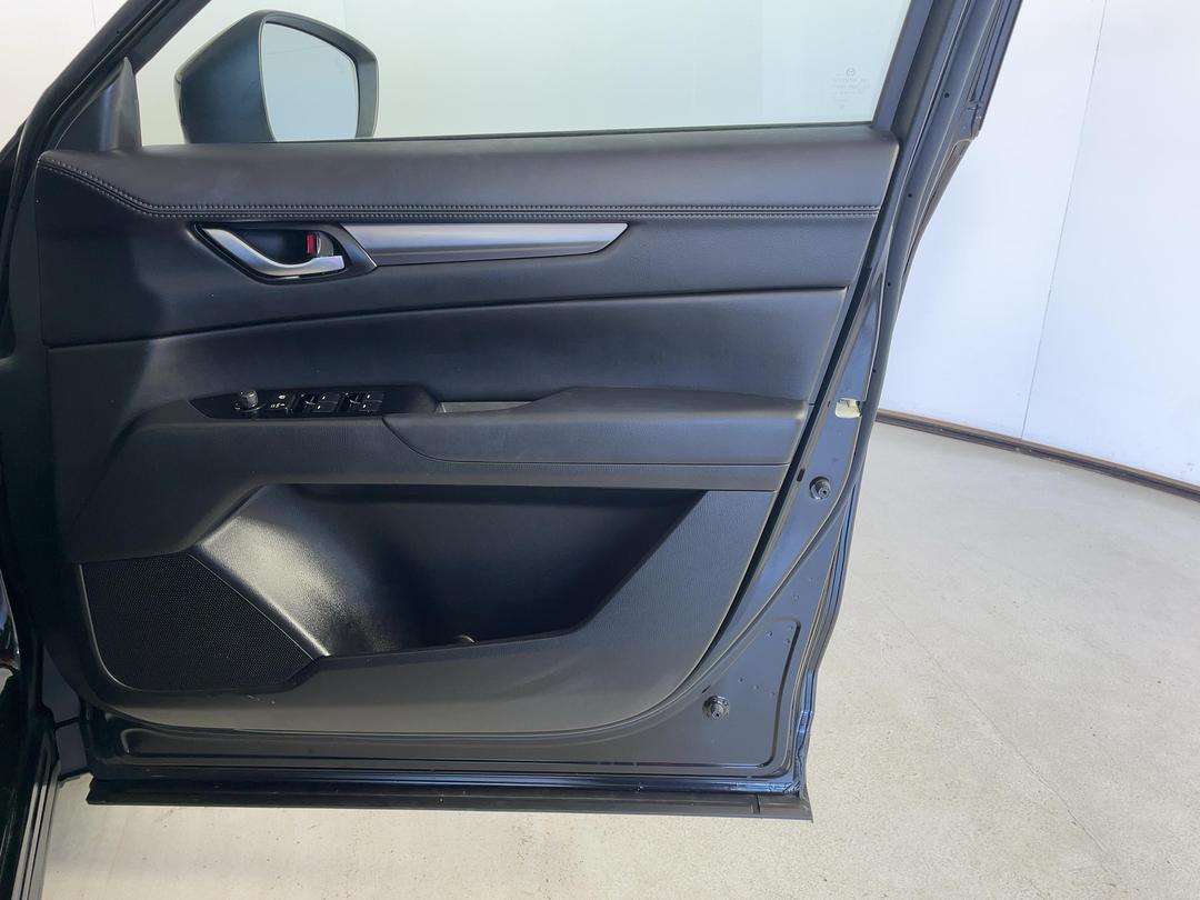 Photo '15' of Mazda CX-5