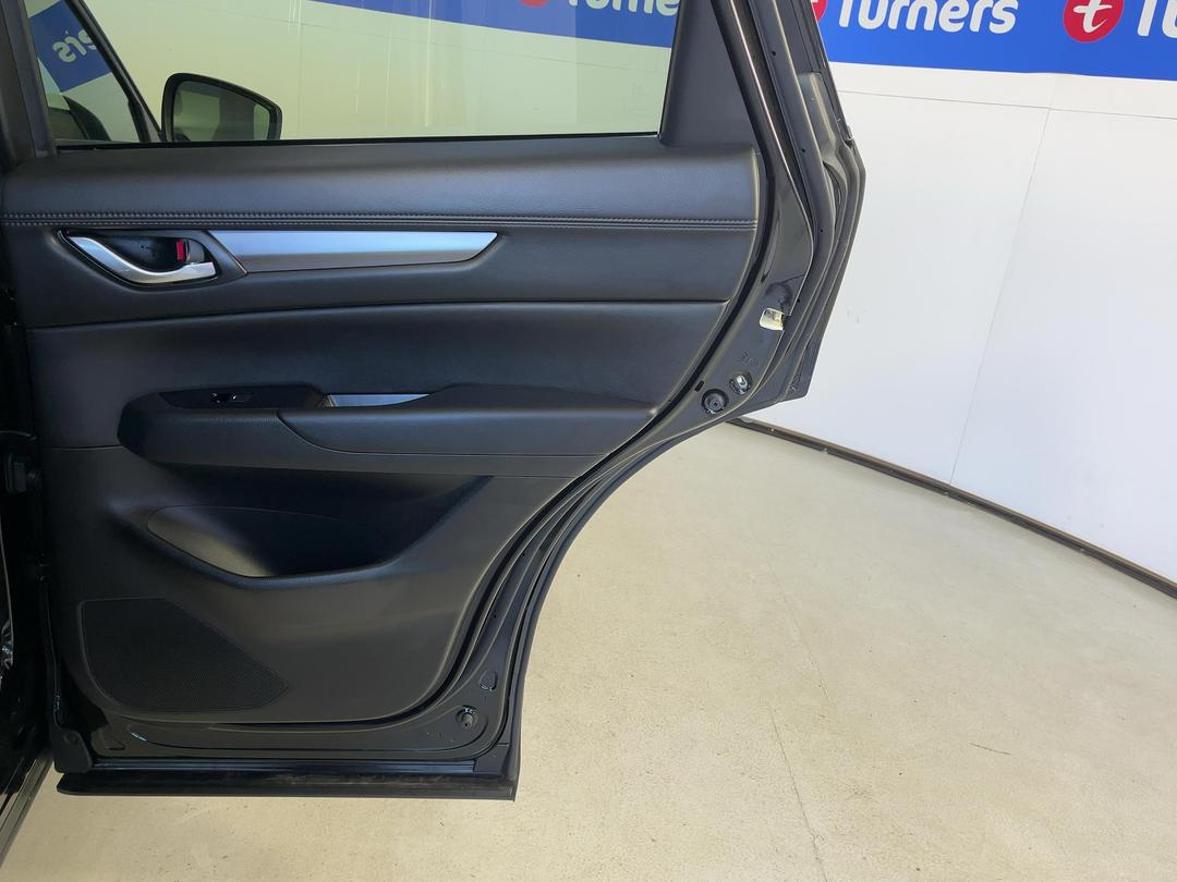 Photo '19' of Mazda CX-5