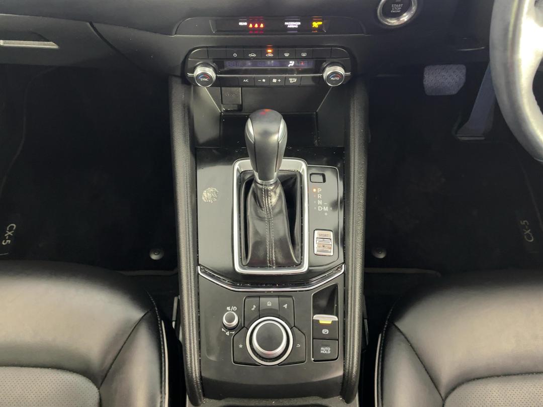 Photo '18' of Mazda CX-5