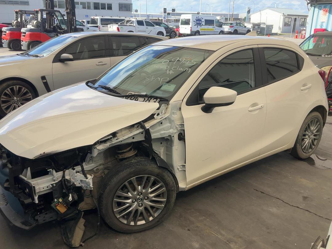 Photo '4' of Mazda Mazda2 GSX
