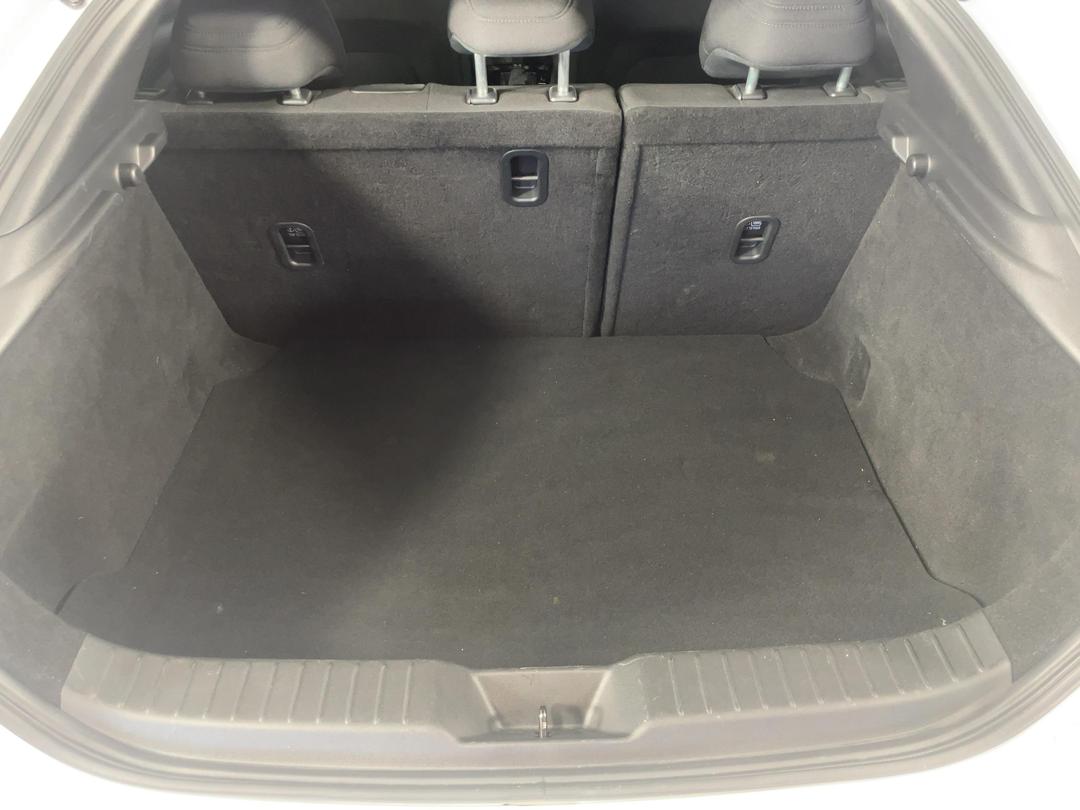 Photo '14' of Mazda Mazda3