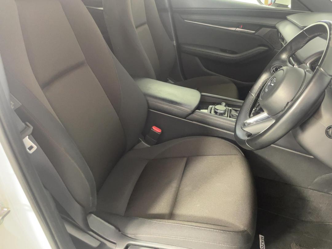 Photo '16' of Mazda Mazda3