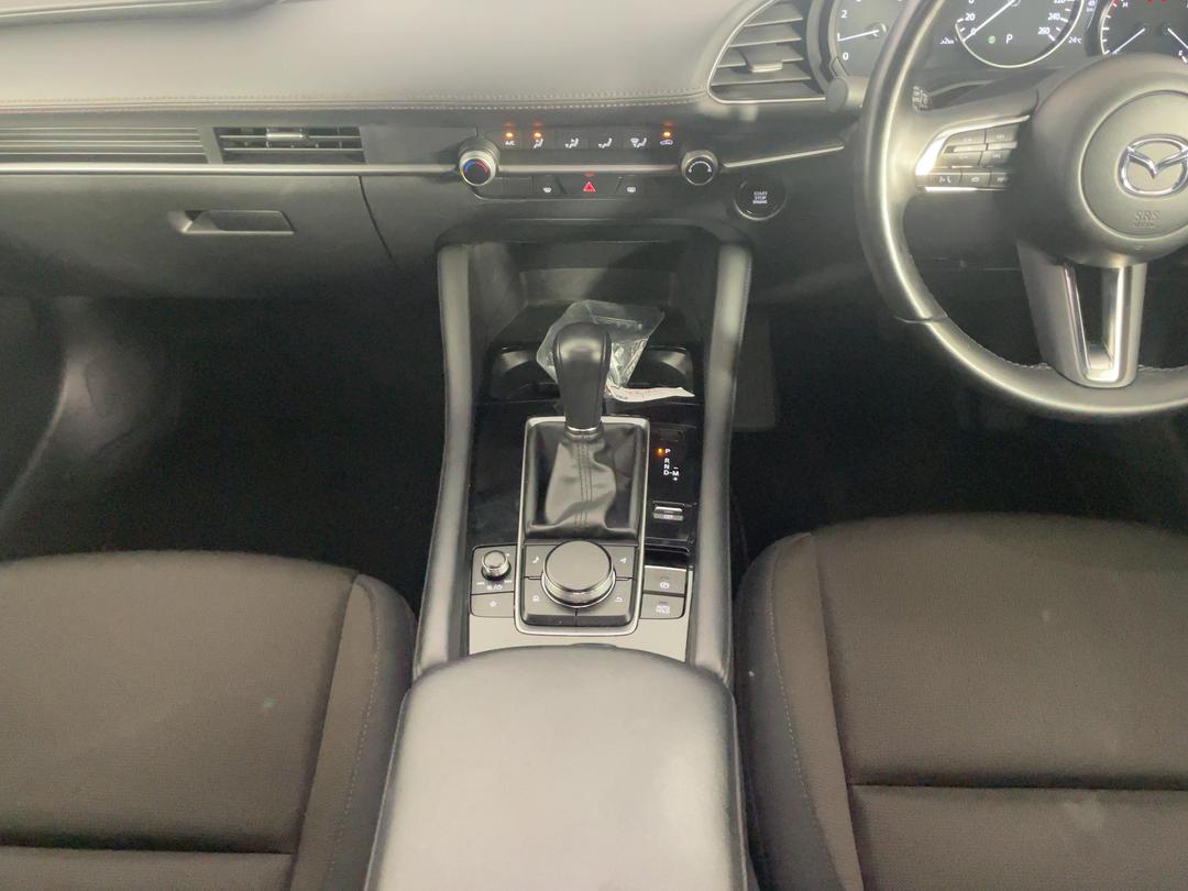 Photo '18' of Mazda Mazda3