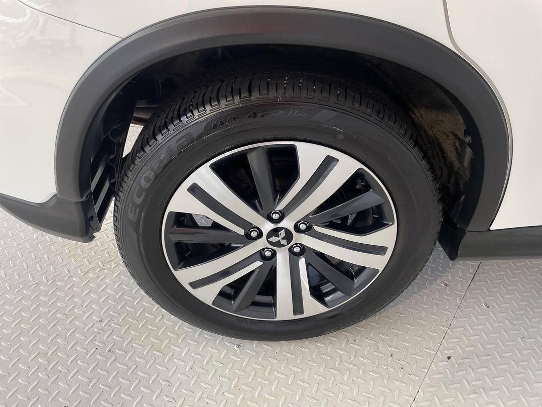 Photo '12' of Mitsubishi ASX