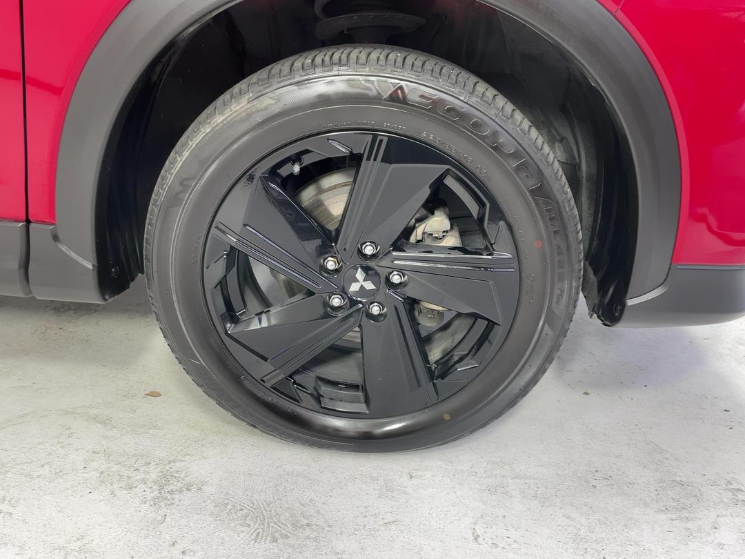 Photo '9' of Mitsubishi Eclipse Cross