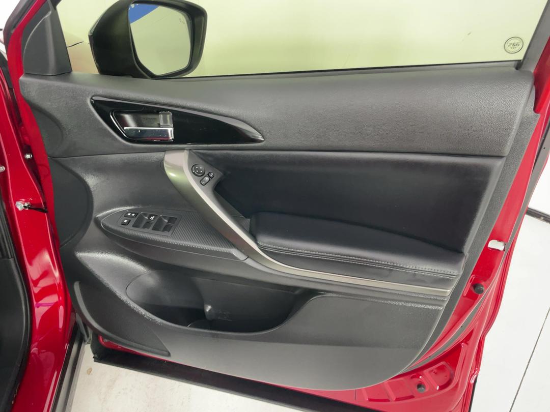 Photo '15' of Mitsubishi Eclipse Cross