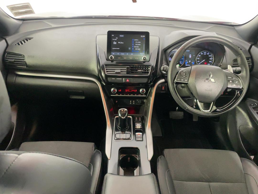Photo '17' of Mitsubishi Eclipse Cross