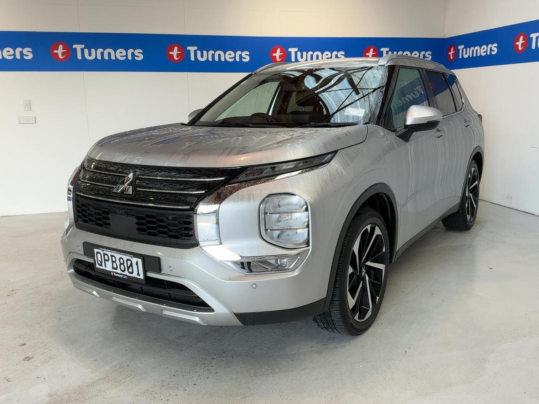 Photo '4' of Mitsubishi Outlander