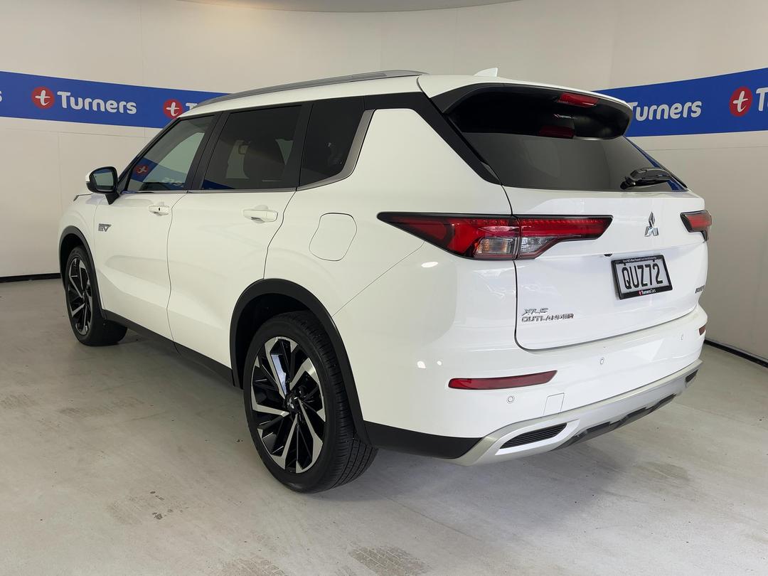 Photo '5' of Mitsubishi Outlander