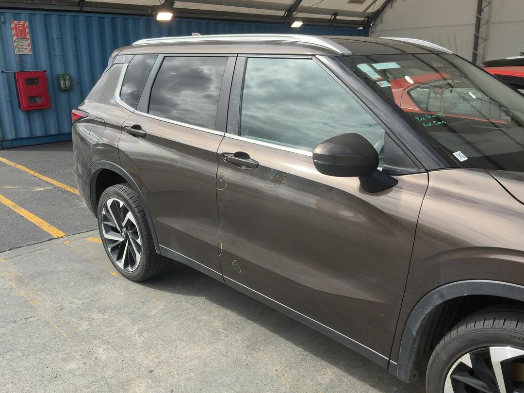 Photo '2' of Mitsubishi Outlander XLS Photo '2' of Mitsubishi Outlander XLS