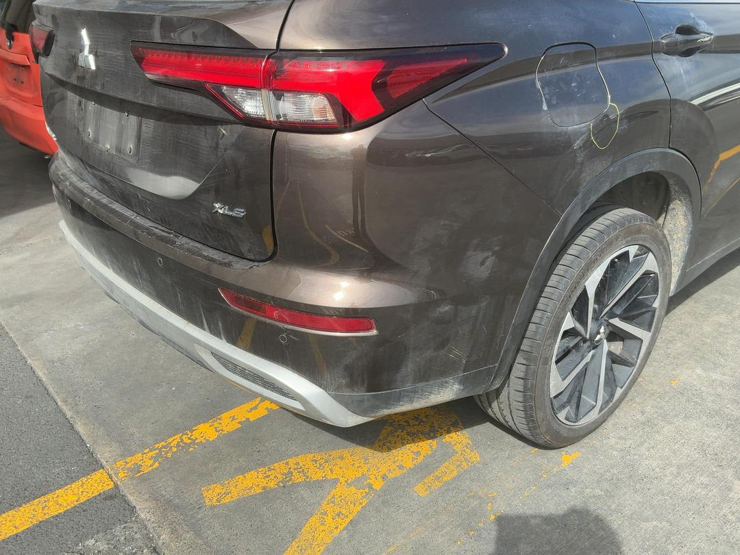 Photo '16' of Mitsubishi Outlander XLS Photo '16' of Mitsubishi Outlander XLS