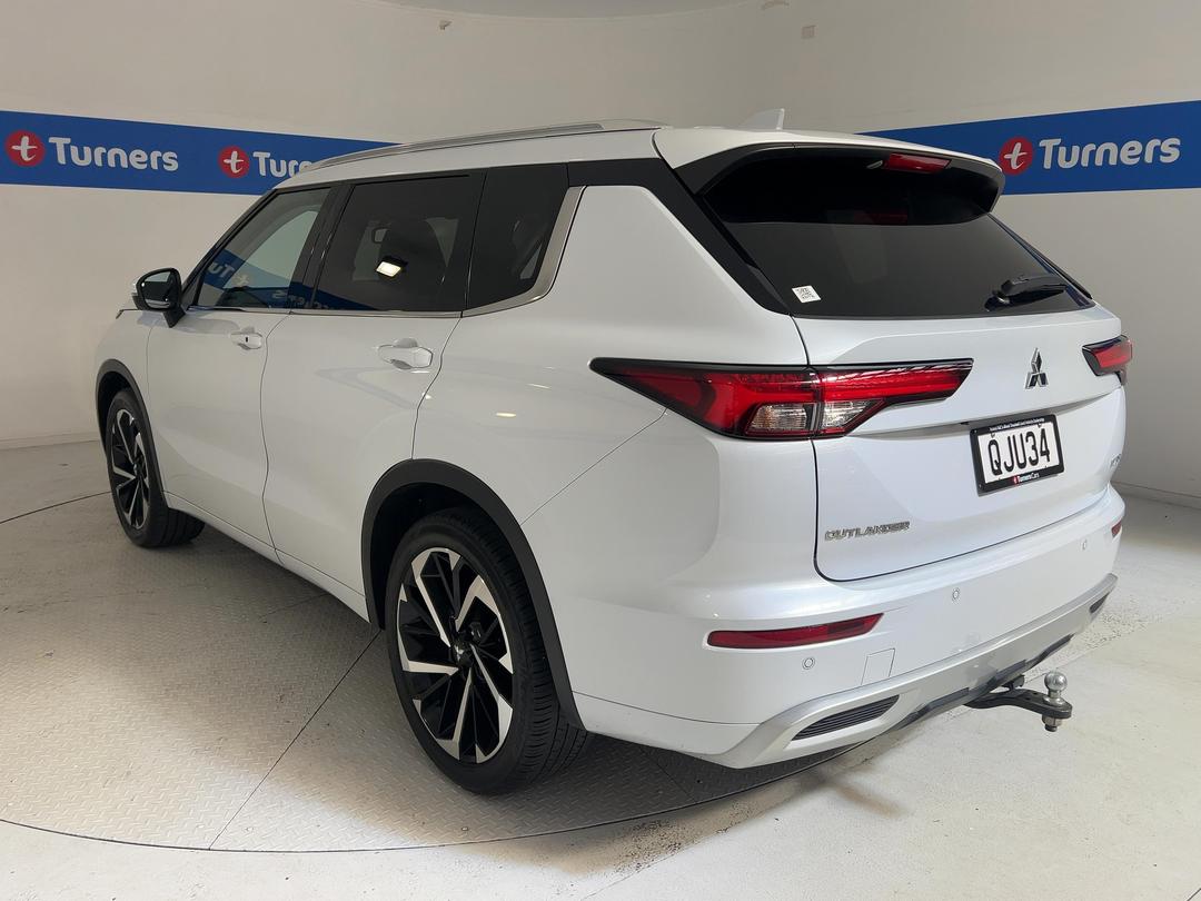 Photo '5' of Mitsubishi Outlander