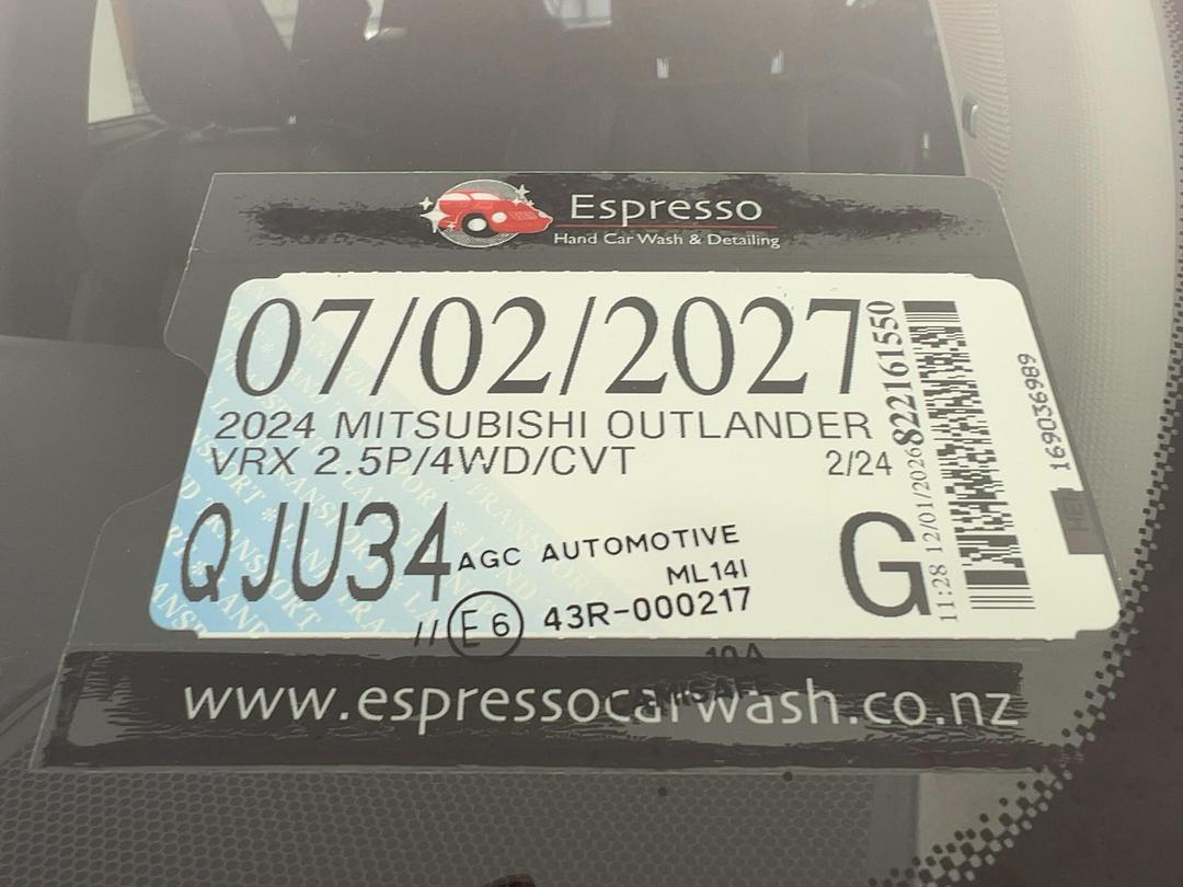 Photo '33' of Mitsubishi Outlander