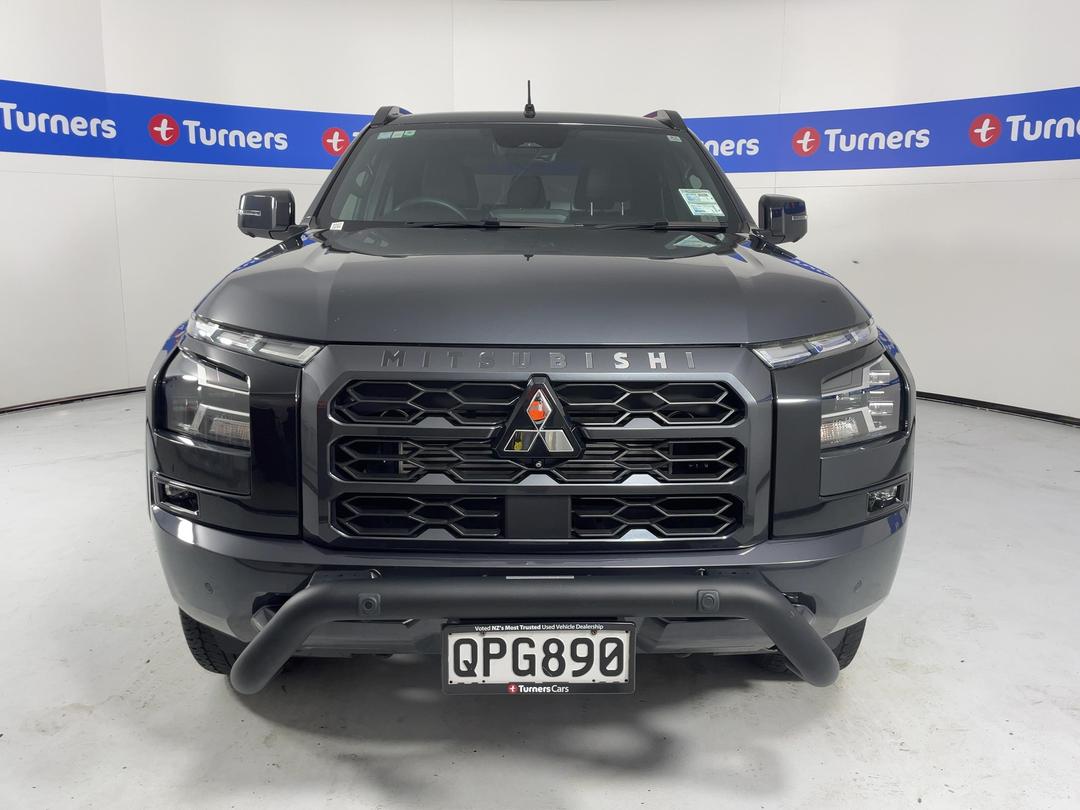 Photo '2' of Mitsubishi Triton