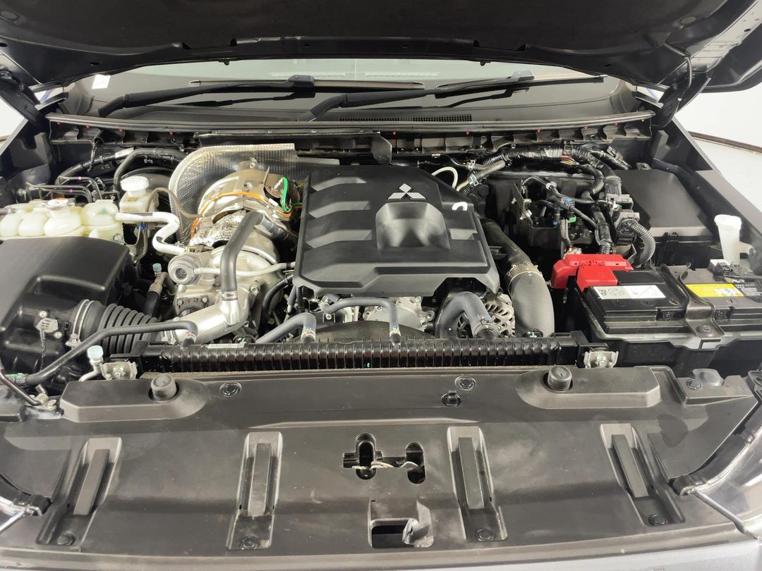 Photo '13' of Mitsubishi Triton