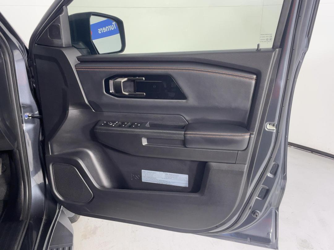 Photo '15' of Mitsubishi Triton