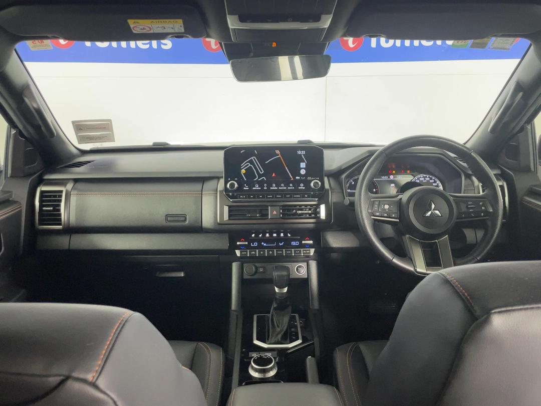 Photo '17' of Mitsubishi Triton