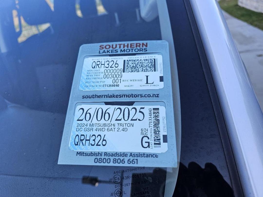 Photo '10' of Mitsubishi Triton DC GSR 4WD 6AT Photo '10' of Mitsubishi Triton DC GSR 4WD 6AT