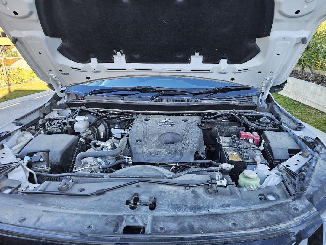 Photo '14' of Mitsubishi Triton DC GSR 4WD 6AT Photo '14' of Mitsubishi Triton DC GSR 4WD 6AT