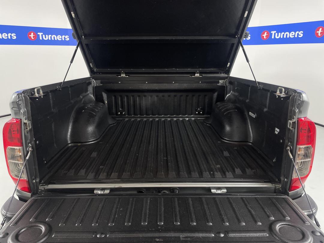 Photo '14' of Nissan Navara