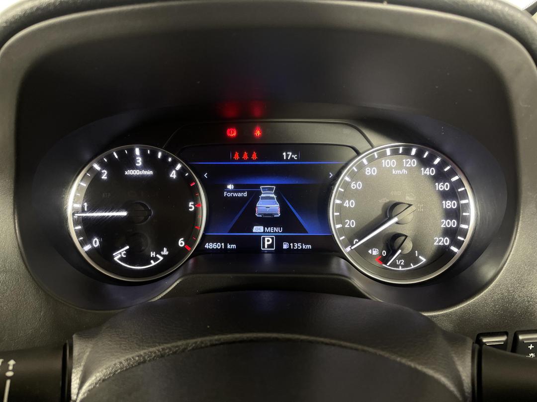 Photo '21' of Nissan Navara