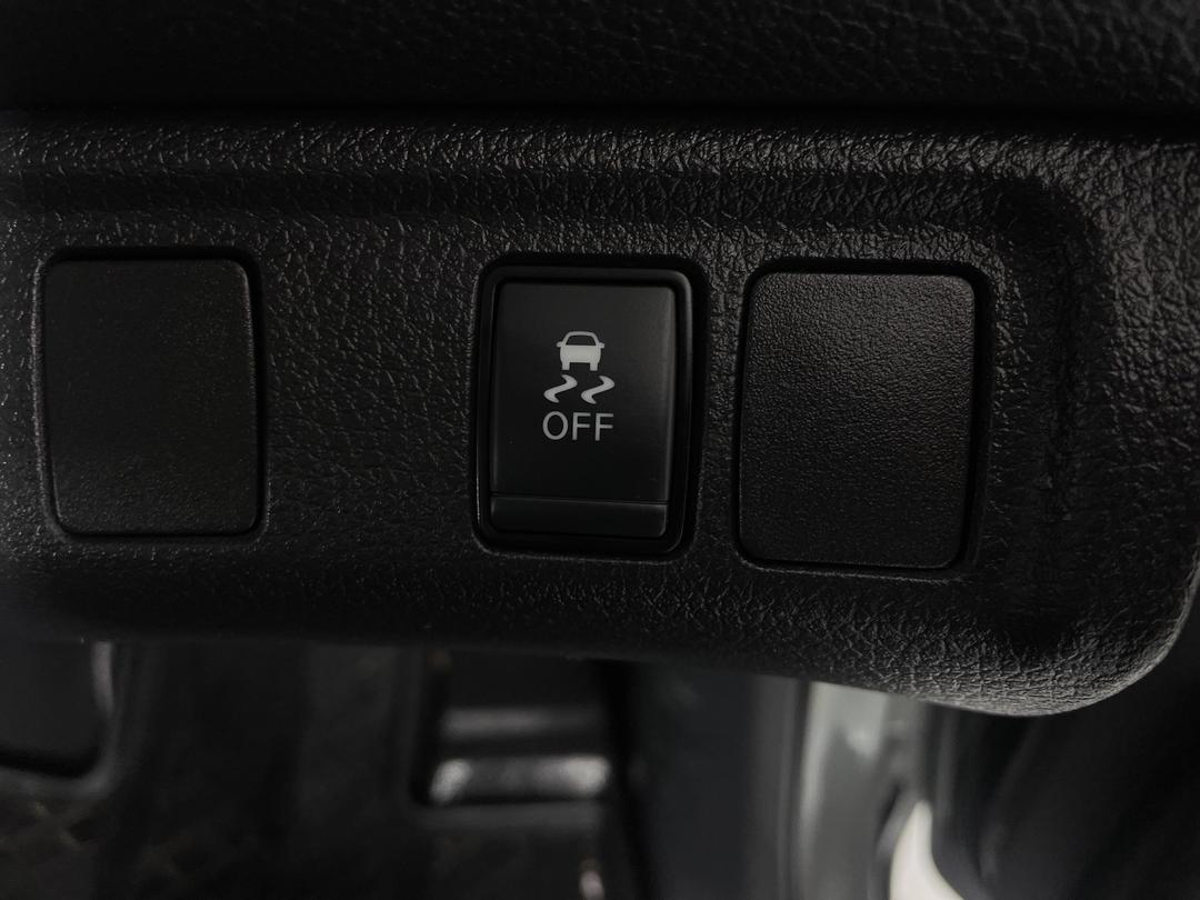 Photo '27' of Nissan Navara