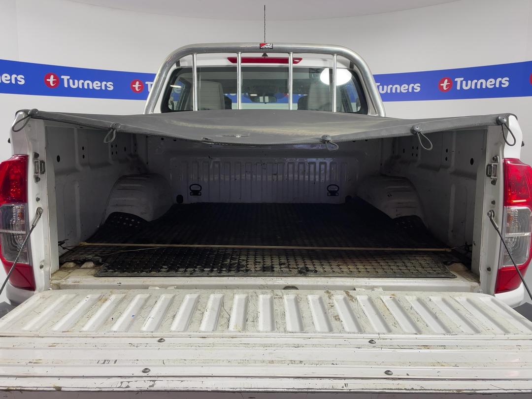 Photo '14' of Nissan Navara