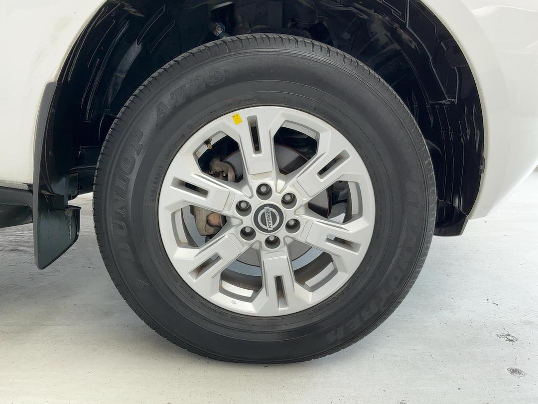 Photo '9' of Nissan Navara