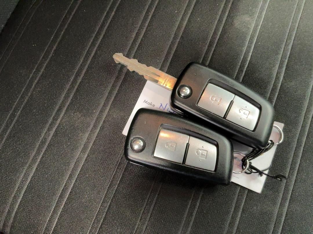 Photo '22' of Nissan Navara