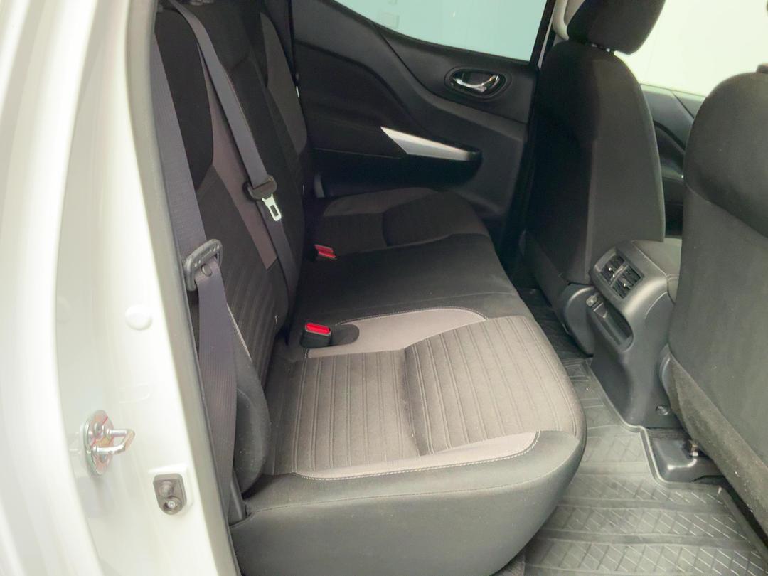 Photo '20' of Nissan Navara