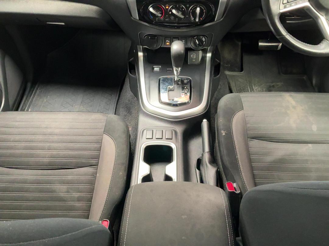 Photo '18' of Nissan Navara