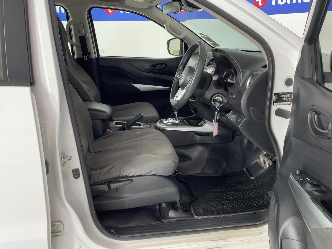 Photo '16' of Nissan Navara