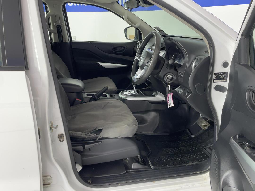 Photo '16' of Nissan Navara
