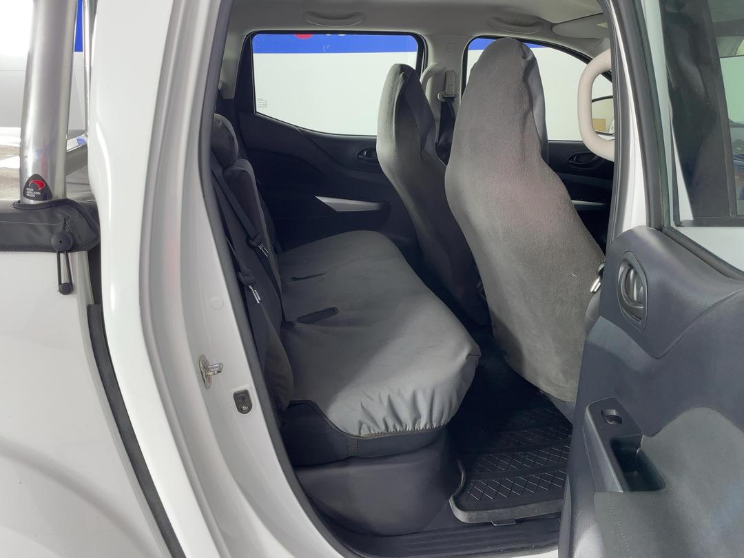 Photo '20' of Nissan Navara