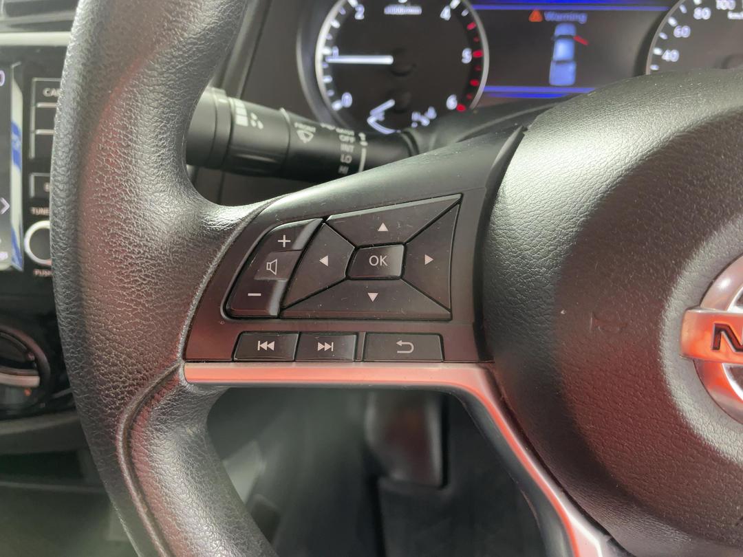 Photo '23' of Nissan Navara