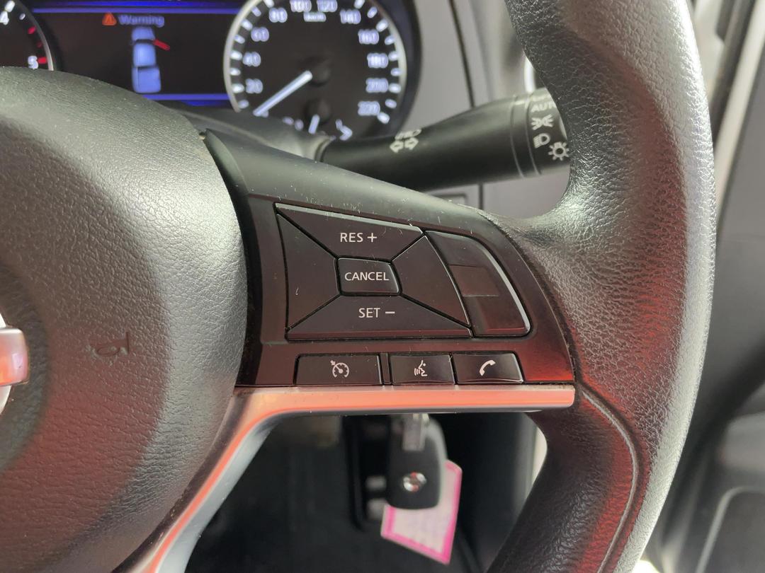 Photo '24' of Nissan Navara