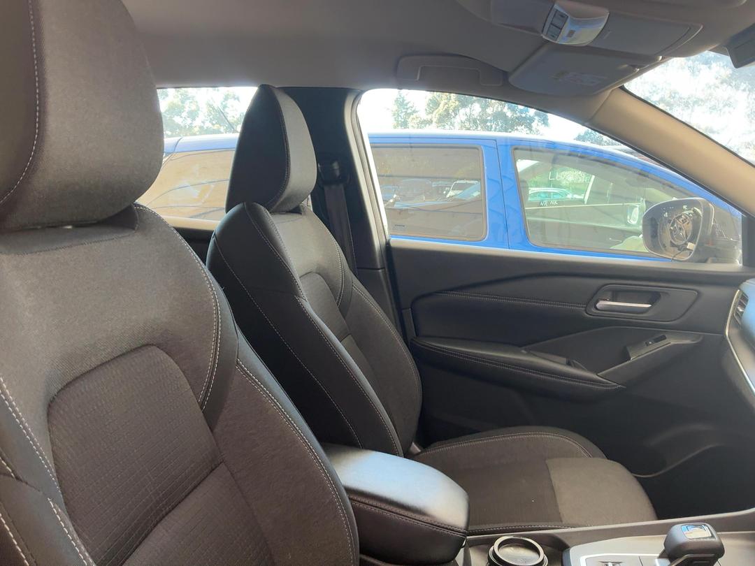 Photo '14' of Nissan Qashqai ST Photo '14' of Nissan Qashqai ST