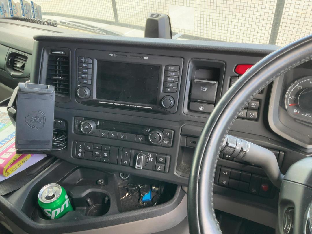 Photo '8' of Scania R620 R620A6X4NB Tractor Unit