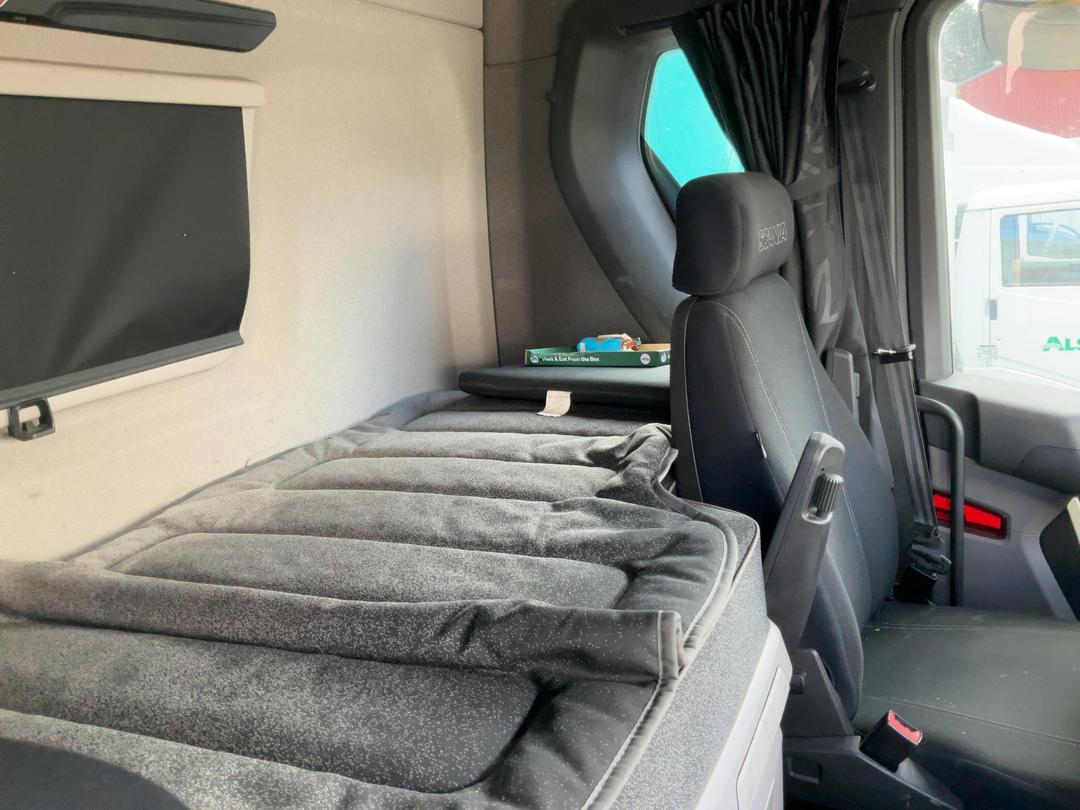 Photo '10' of Scania R620 R620A6X4NB Tractor Unit