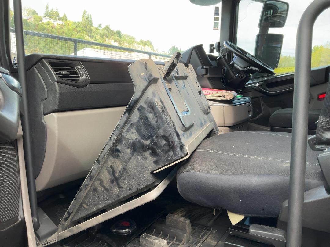 Photo '13' of Scania R620 R620A6X4NB Tractor Unit