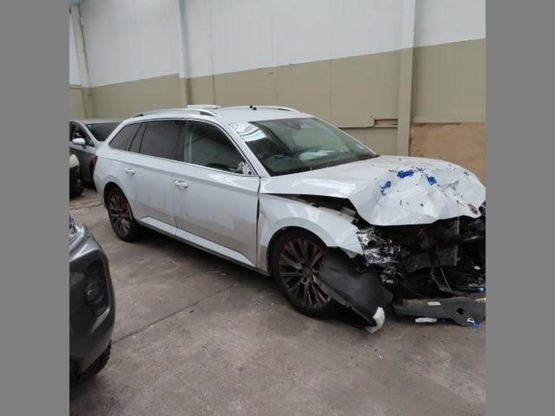 Photo '9' of Skoda Superb Wagon Ambition 206KW Photo '9' of Skoda Superb Wagon Ambition 206KW