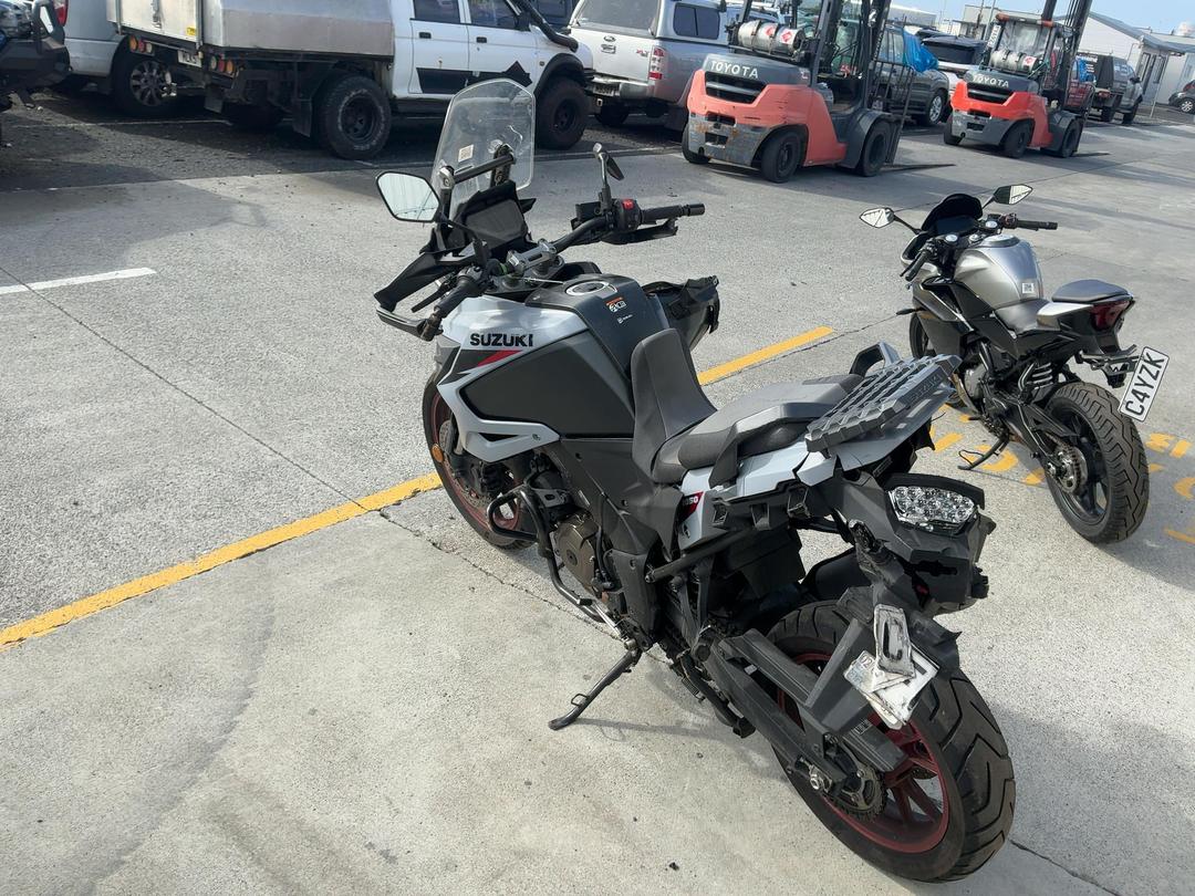 Photo '5' of Suzuki DL1050 RRM3 V-Strom